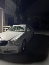 تويوتا كراون • ٢٠٠٥ • ١٨٢٠٠٠