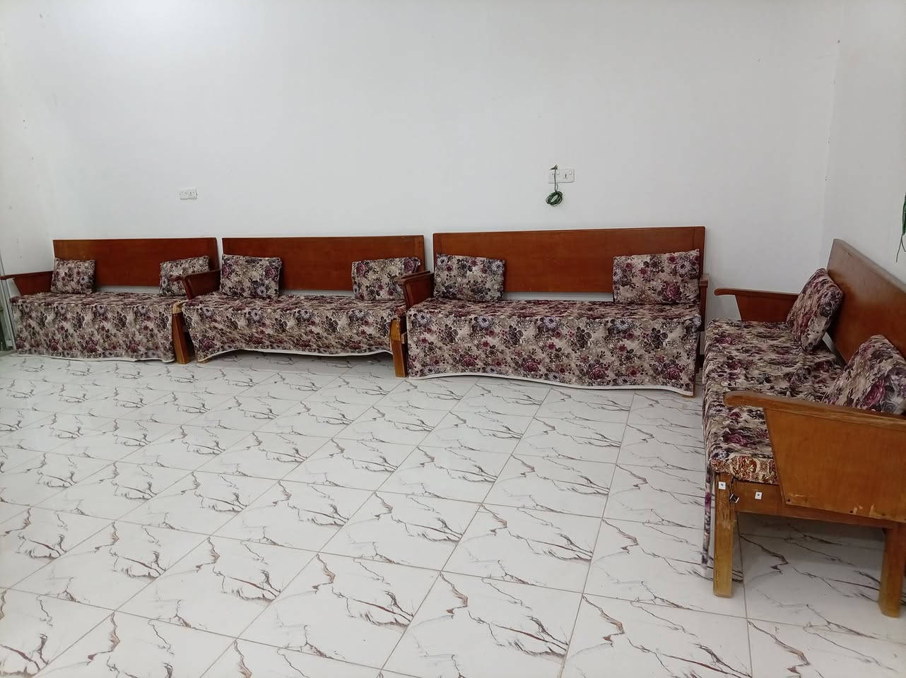 للبيع سعر القطعه. 55 للاستفسار علئ هذه الرقم***********
