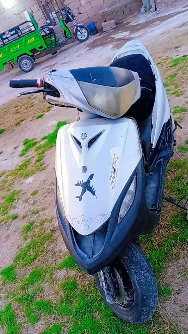 للبيع ماكس ١٤٠ دراجه توم حديد طافيه
تاير جديد كفراتها بلادي مختم بريكات شغاله
مكاني الرضوانيه الخط السريع الدولي سعر150وبيها مجال للشراي*********** بي واتساب
