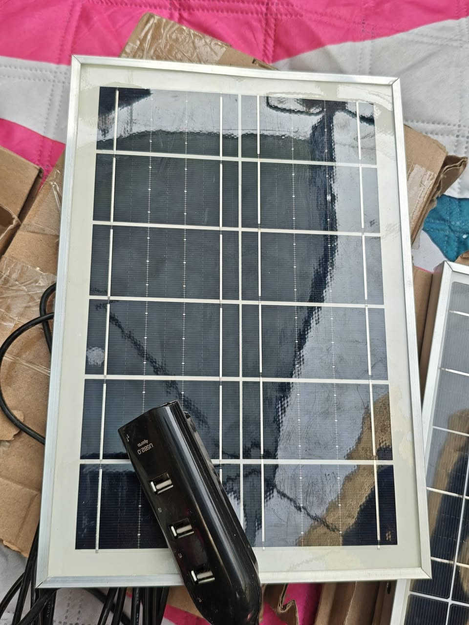 سلام عليكم الواح طاقة شمسية باورات لشحن تلفونات وانواع شغلات نوعيات اصلي تفيد لتخيم ولبر ..سعر القطعة ٢٥ مكان بغداد الاسكان قرب كلية العلوم ش المخازن عدد ٣ الواح.فديو تفصيلي الهن وشرح


**إذا كنت صاحب هذا الإعلان وتريد حذفه لأي سبب، رجاءا أرسل رسالة إلى الدعم الفني**