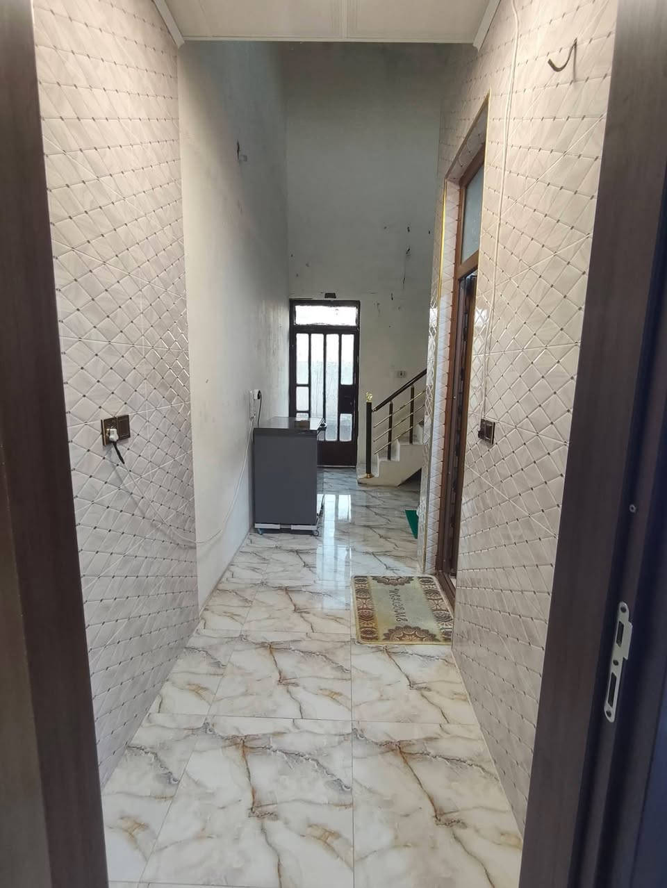 السلام عليكم..
#بيع_سريع
بيت للبيع  🏚️🏚️
المساحه/175
غرفه نوم 1
وصاله 
ومطبخ 
وصحيات 
السعر// 33 مليون وبي مجال بسيط

خانقين ((بانميل))عل شارع العام 

للاستفسار راسل أو اتصل☎️
📞***********
