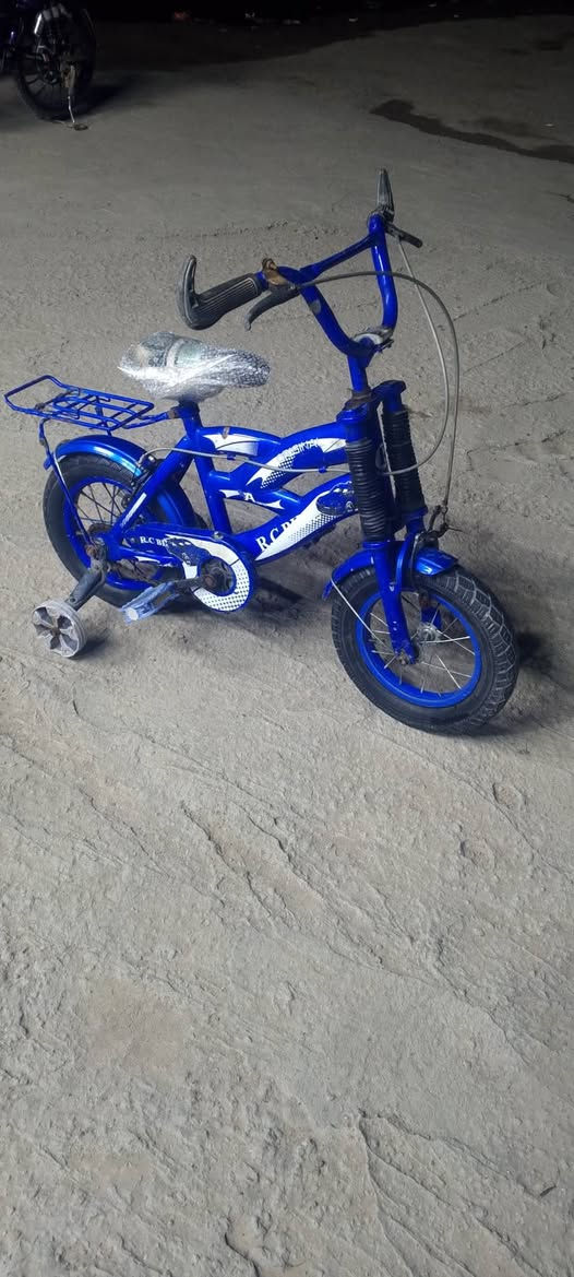 بايسكل حجم ١٢ الاصلي جديد سعر الواحد ٣٥
***********
