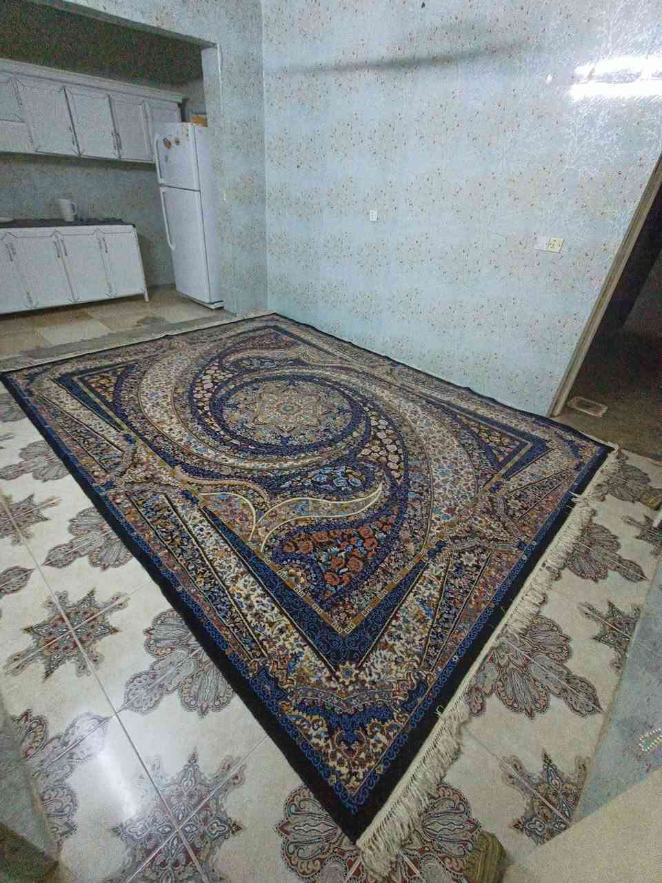 فەرشی 400 شانە بۆ فرۆشتن...
قیاسی 390درێژە و 290پانە
دوو دانەیە.
سعری 75 هەزار و کەمتریش ئەبێ.

ناونیشان ڕزگاری ( سمود).
نزیک مزگەوت خێرخوازان.
ژ.م ***********
