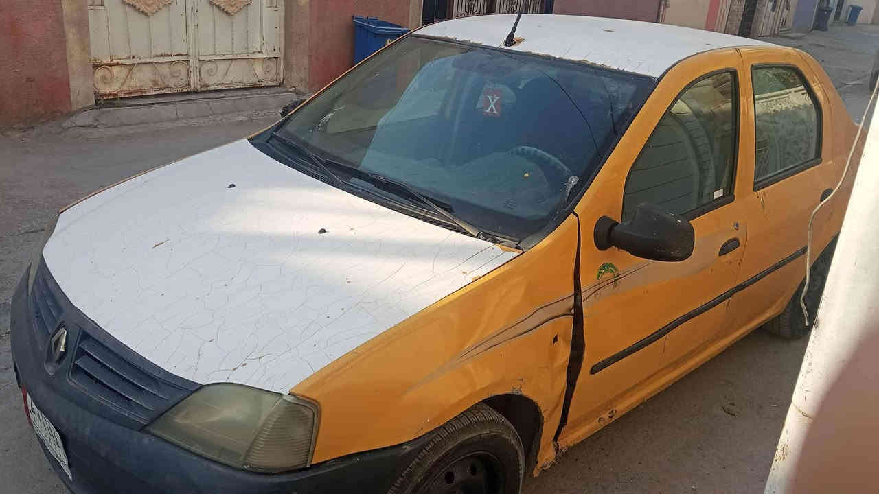 السلام عليكم رينو لوكان للبيع 
مديل 2010 السياره بسمي 
السنويه صاقطه 
مكينه مال حاويه فرنسي خير من الله
السياره ناقصهه كلج وترتيبات بسيطه 
عارضهه اب 21$ قفل قفل من الاخير 
هاذ رقمي *********** وتساب وماسنجر
