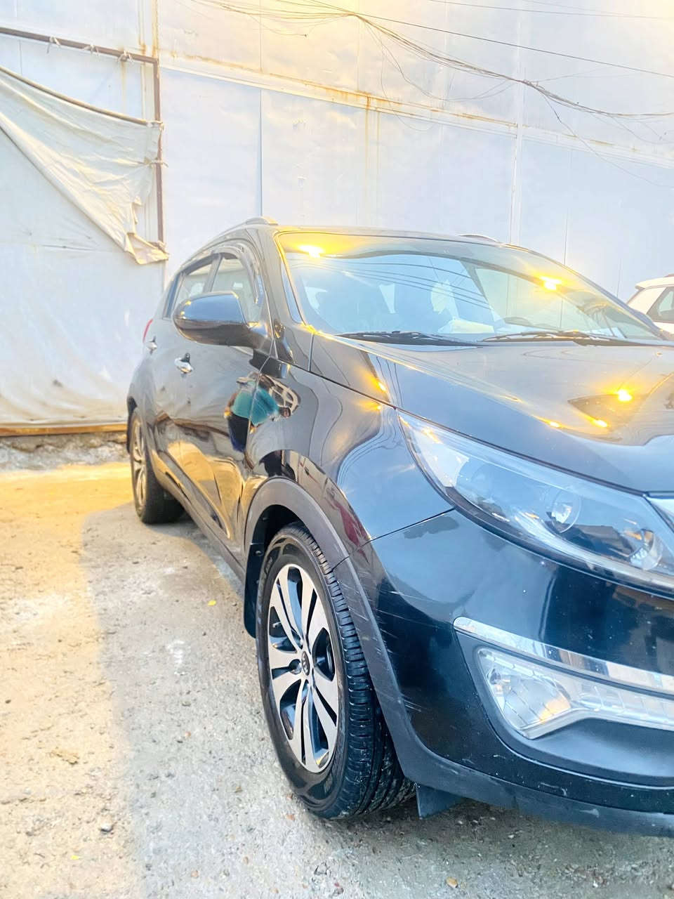 بسم الله
.

كيا سبورتج للبيع  موديل 2011

محرك 2000دوش.

ماشية 234الف

بيها صبغ ٥ قطع كما موضح بالصور

تخم تاير جديد مصار فتره من شادة

حدادية خير من الله

شاشه كبيره

محرك مفتوح 

حالة المحرك والكير خير من الله. 

تدفئه تبريد 

كشنات مخمل بلاديه

وارد كوري

سقف بانوراما بالكامل

رقم بغداد

اللون اسود

سونار موجود

السيارة بأسمي تحويل ثاني يوم. مكاني بغداد

السعر ١٢٥ وبيها مجال بسيط للشاري

رقمي ***********
