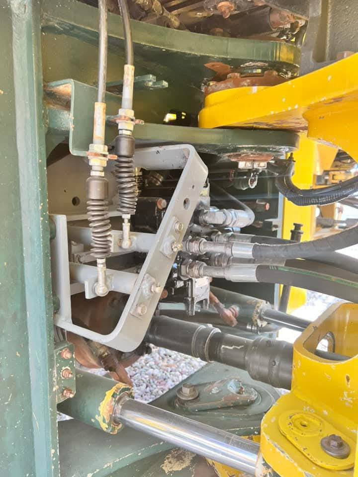 السلام عليكم ورحمة الله ،🌹🌹 
كلك ادوات بدون تحويل

للبيع شفل كاوسكي ياباني بلادي شركه

الحجم   65 Z

دخول جديد  

موديل 2004 اصل وبلادي 

مكفوله من الصبغ بشرط بعدها شركه بدون قطره صبغ ولا لحيم

الاليه بدون تحويل ابيعلك كوم حديد

ملاحظه اكفلها من السرقه والكص والعشائر

متوم رقم اربيل الجديد

السعر  (( 120 ورقه )) فقط وبي مجال بسيط

ملاحظه:::# توصل اي محافظه تريدها 
حسب الاتفاق !!!
للاستفسار اكثر اتصال أو وتساب 

***********
