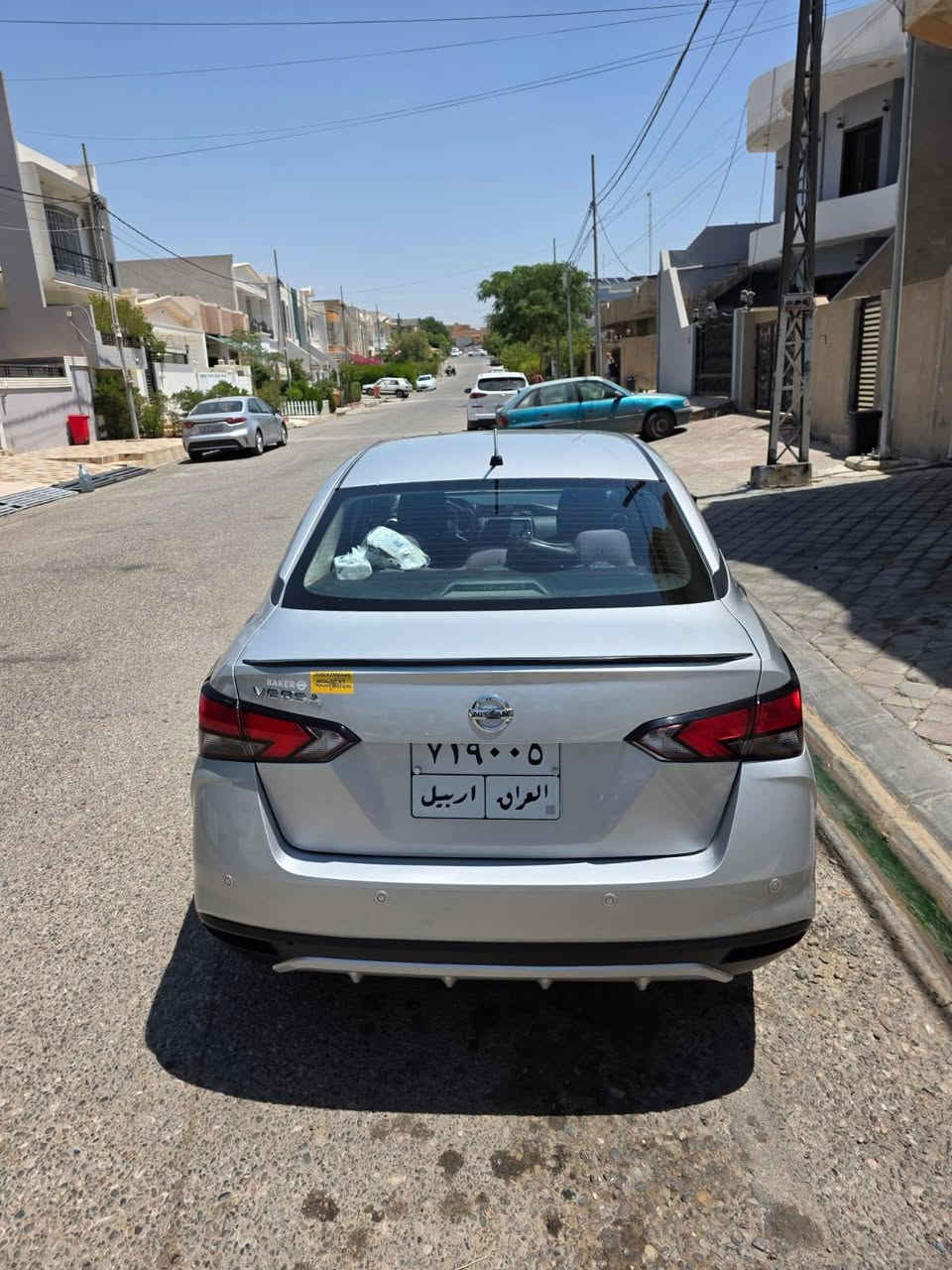 نيسان فيرسا  موديل  ٢٠٢١ به س بونيت سبوخه   ده عامي بو ده عامي به شه رته   كامل سيرفس كراوه    خومان ره قه ممان كردووه   يه ك ده سته    يه ك دينار مه سره في تيا نيه  هه مو كياني به شه رته   ١٠٨ شوين كركوك  سه نه وي تازه يه  به ناو خومانه  بيتاقه ي بانزيني هه يه  *********** كركوك, العراق
