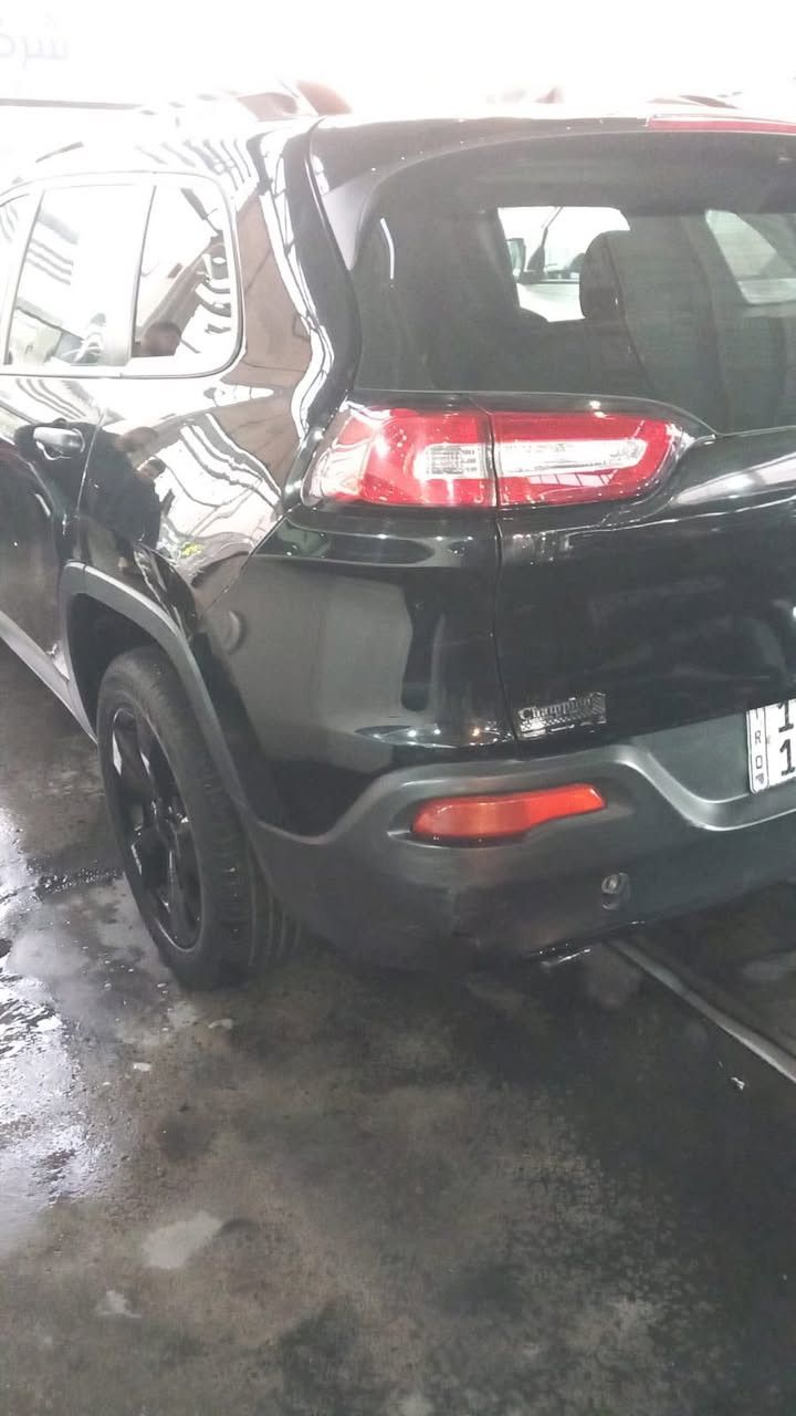 السلام عليكم 
جيب بزون ٢٠١٧ للبيع سيارة حادث امريكا ٣ قطع جاملغ  وبابين وبالعراق ربع قبغ الجنطه بدون ايرباك السيارة ورقم انكليزي مميز 19196
المكان بغداد العامرية 
للتواصل والاستفسار :
***********
