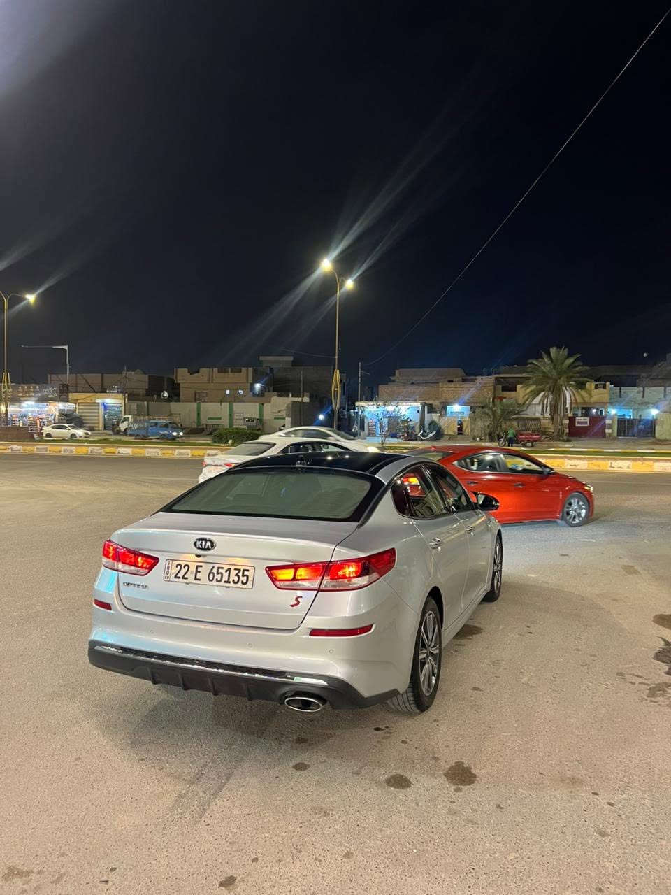 السلام عليكم
للبيع…
كيا اوبتما 2019 وارد امريكي فوول مواصفات بانوراما عدا لبصمة محرك 2400 GDi تنفس طبيعي  كير ومحرك شرط بلادي 
رقم اربيل انكليزي تحويل ثاني يوم 
 من امريكا جاملغ خلفي تخريب وبالعراق صار بيها ربع لبنيد شطح كلش خفيفة
ماشيه 137 ميل قابل للزيادة 
مواصفات السيارة :
سلايد روف فتحة سقف 
رادار امامي خلفي كاميرا 
رادار جانبي 
قيادة شبة ذاتية وتحذير لخروج عن لمسار 
حساس خلفي 
اوتو بريك 
فول تحكم ستيرن 
كروز سرعة
كشن سائق كهربائي 
شاشة كبيرة تدعم كار بلي واندرويد 
كامرة مسار خلفي دواره
حساسات امامي خلفي 
اشاير بالمري 
ثلاث وضعيات قيادة: نورمال .ايكو.سبورت
بلوتوث اواكس 
فتحة صندوق بالبصمة 
لسيارة كلش معتني بيها ادامة كل فتره
ودهن اصلي 
تخم تايرات  جديد
وسيارة نظيفة تجي وتفحص وين متريد 
مكاني لفلوجة او بغداد 
السعر135 $وبيها مجال للشراي 
هـ/***********
