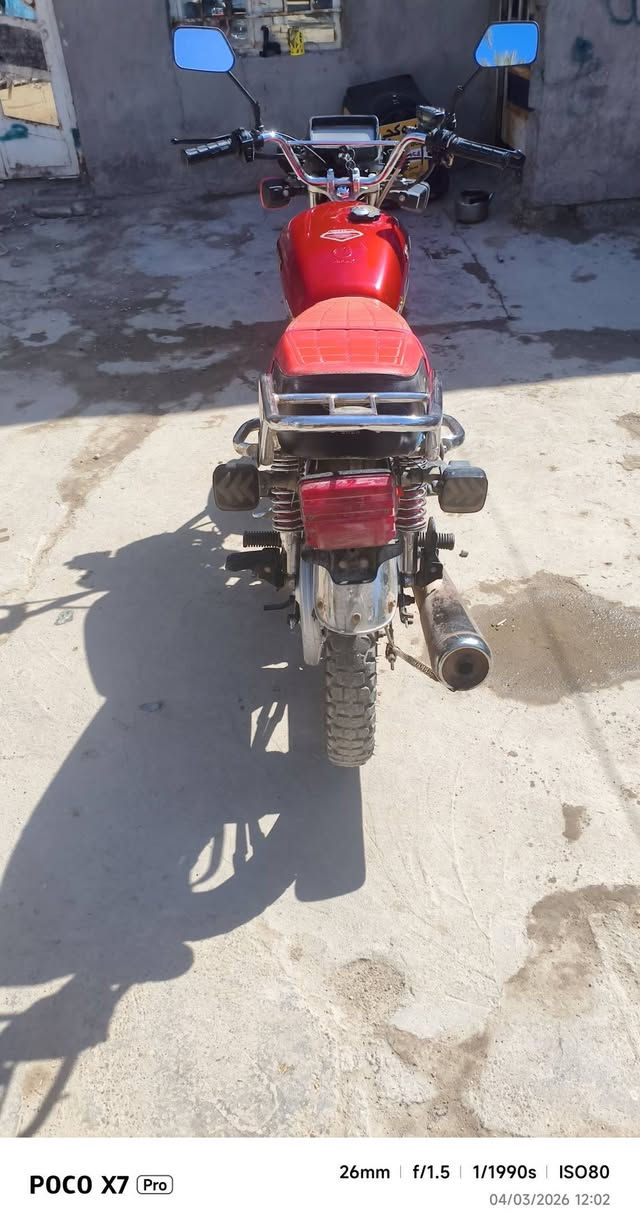 السلام عليكم  دراجه للبيع موديل 25 دراجه ما بيها اي. نقص كهربايات كلها شغاله  دراجه محركها ما مندود علي سبانه اوراق اسكنر سعرها 650 بيها مجال قليل  محرك 150 *********** رقم واتساب ونتصال
