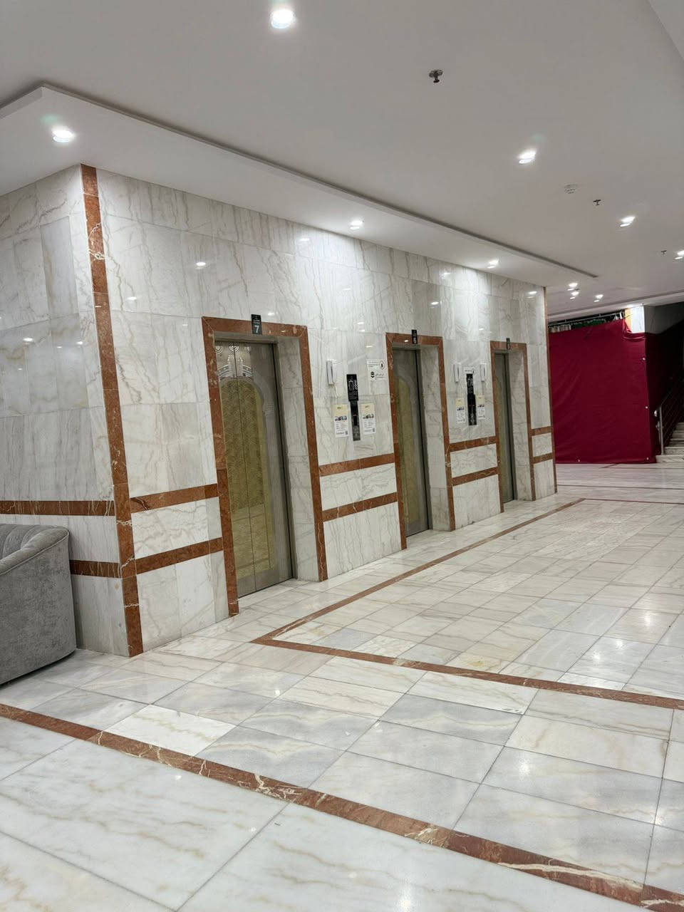 بشرى ساره الى اهلنا في تكريت والعلم وكركوك  عمره البر لشهر رمضان المبارك العشره الاولى من رمضان 500$ الذهاب اول يوم رمضان والعشر الاواخر من رمضان والعوده بعد العيد ب750$هناك شعر رمضان كامل تقريبا 35يوم الذهاب قبل رمضان بيومين او ثلاث والعوده ثاني او ثالث ايام هناك باصات مجانيه توصل المعتمرين الى الحرم والرجوع الى الفندق على مدى 24ساعه فندق مورو العالميه في الروضه للحجز مراسلتي او الاتصال ***********هذه بيه واتساب والرقم الثاني ***********خدمه المعتمر شرف لنا
