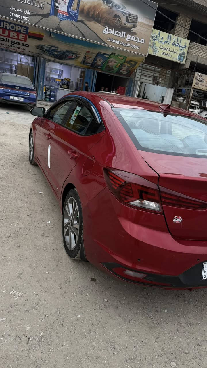 السلام عليكم
للبيع هونداي النترا 
موديل 2019
وارد امريكي 
حادث بسيط موضح بل الصور 
وبيهه بل العراق صبغ الدوسه وقبق الجنطه 
مكينه 2000دوش
السعر 127$ وبيهه مجال بسيط
رقم بغداد جديد بأسمي 
كير مكينه حديد خير من الله 
ماشيه 97الف//المواصفات 
شاشه وكامره بلادي تحكمات استيرن تتفئ استيرن وكشنات 
رادار جانبي واشاير بل المري 
#مكاني #بغداد
الاستفسار الاتصال ***********
غير متواجد فيس
