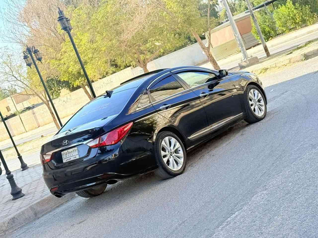 سوناتا مديل 2011 سعر 84قابل للتفاوض الأستفسار اتصل ***********وراد أمريكي حادثها جاملغ وباب بدون دواخل مواصفات فول واحد على واحد فتحه سقف بصمه تشغيل بصمه أبواب شاشه كبيره كامره خلفيه كشنات جلد كهربائي اشاير مري كهربائي قطعتين تبريد حساسات امامي وخلفي مثبت سرعه مكينه وكير مكفولات حداديه جديده تخم تاير تبريد تدفئه شغال رقم بغداد مشروع وطني سنويه ل 27 مكان سياره كربلاء
