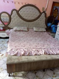 غرفة تركية • مستعملة • أضرار بسيطة