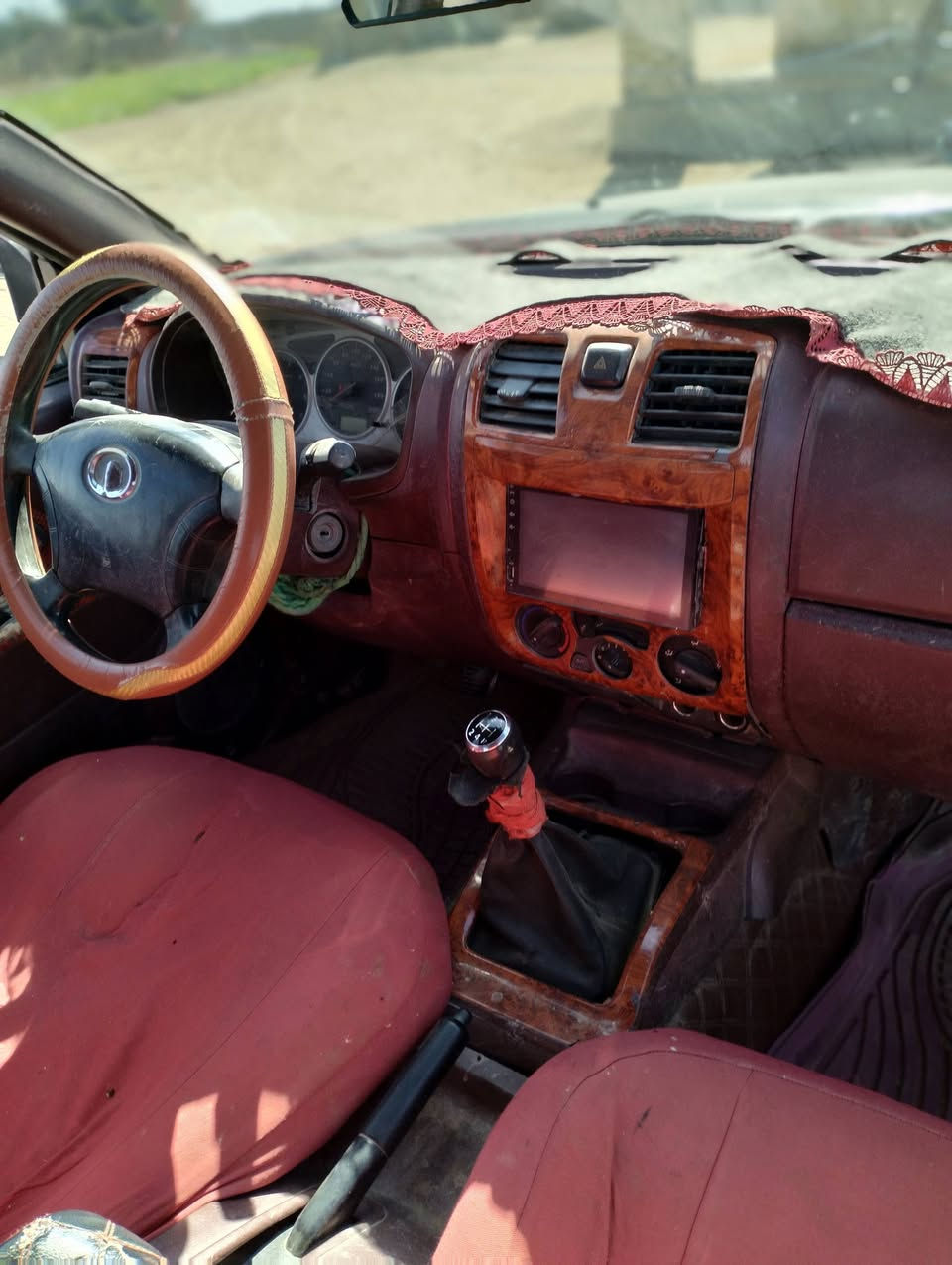 سياره كريت ويل 2013 مكينه وكير مكفوله وبيه رشات بصيطه رقم لتواصل ***********
