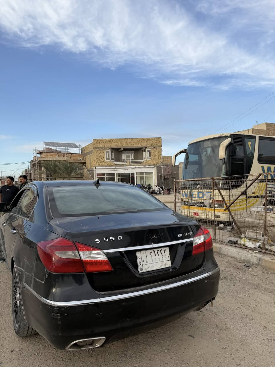 السلام عليكم جنسزز موديل 2010 بيه ضربه بالجاملغ الخلفي بدون دواخل غرفه جديده تخم تاير حداديه جديده اماميه خلفيه تبريد ثلج مكينه وكير خير من الله بيها ويل مايباخ رقم ذي قار تحويل ثاني يوم مكاني دوانيه السعر 100 وبيها مجال بسيط للتواصل واتساب ***********
