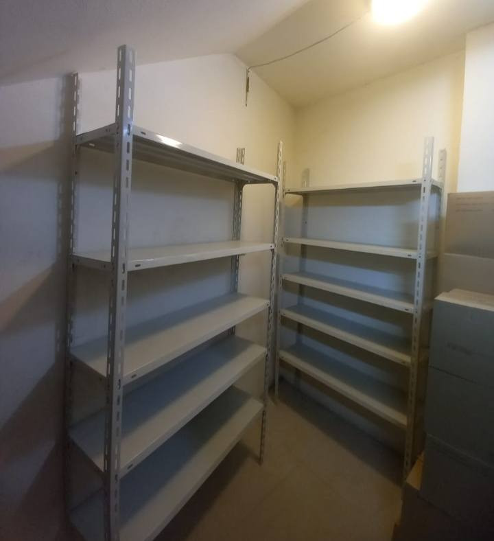 رفوف محل للبيع مستخدم قليل جدا
سعر القطعة ٣٥ الف 
الاتصال على الرقم التالي *********** 
او الواتساب 
العنوان /موصل
