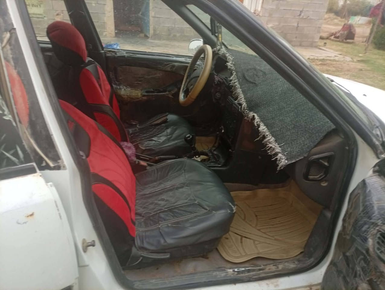 سياره اسبرو موديل 96رقمها نبار  شغاله بيه فقط الكلج مكان الرمادي الجزيرة مراوس او بيع 15وبيه مجال رقم الهاتف ***********
