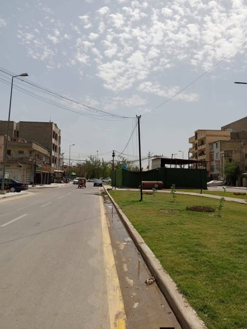بسم الله الرحمن الرحيم
دار كلاسك للبيع في منطقة الغدير محلة 706ممتاز 
شارع تجاري ممتاز  يصبح احلى بناية سكنية شقق مع موقف سيارات سعرها ممتاز 
المساحة 135 متر
كهرباء خصخصة
شارع عريض 40 متر
شارع سايدين
واجهة 7 متر

للاستفسار أكثر:
📞 *********** أبو ايلين
📞 *********** أبو محمد

نستقبل طلبات عروضكم في منطقة زيونة والغدير
