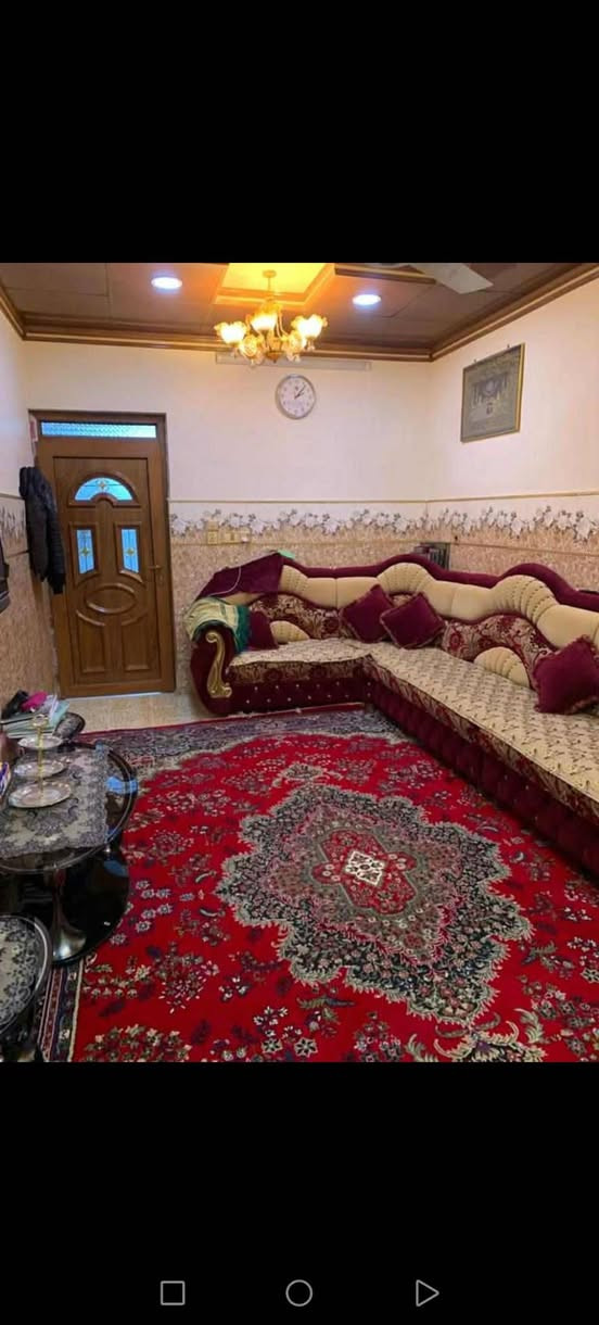 دار للبيع
مشرفه الاولئ
مساحة 150
يحتوي البيت علئ طابقين
اللاستفسار الاتصال علئ الرقم
***********
