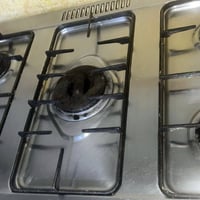 طباخ للبيع 5عيون شغال مع الفرن +جامة مالته موجوده  الاتصال07817757977