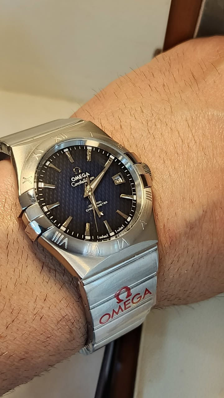 السلام عليكم من رخصة الاخوه الاعضاء ساعه اوميكا كلاسك مميزه جدا جديدة لووك للبيع
ضد الماء 50m
تاريخ يومي
اوتماتيك
لون المينا مميز 
ستانليس ستل ضد الصدا
وزن ثقيل
قفل الساعه محفور علامه اوميكا
ظهر كشف مختوم
شكل انيق جدا
قفل بحري
اميال وارقام فسفورية
الساعه مع العلبه الاصليه وكرت الضمان
السعر 180 الف
العنوان بغداد
ماسنجر واتساب
***********
