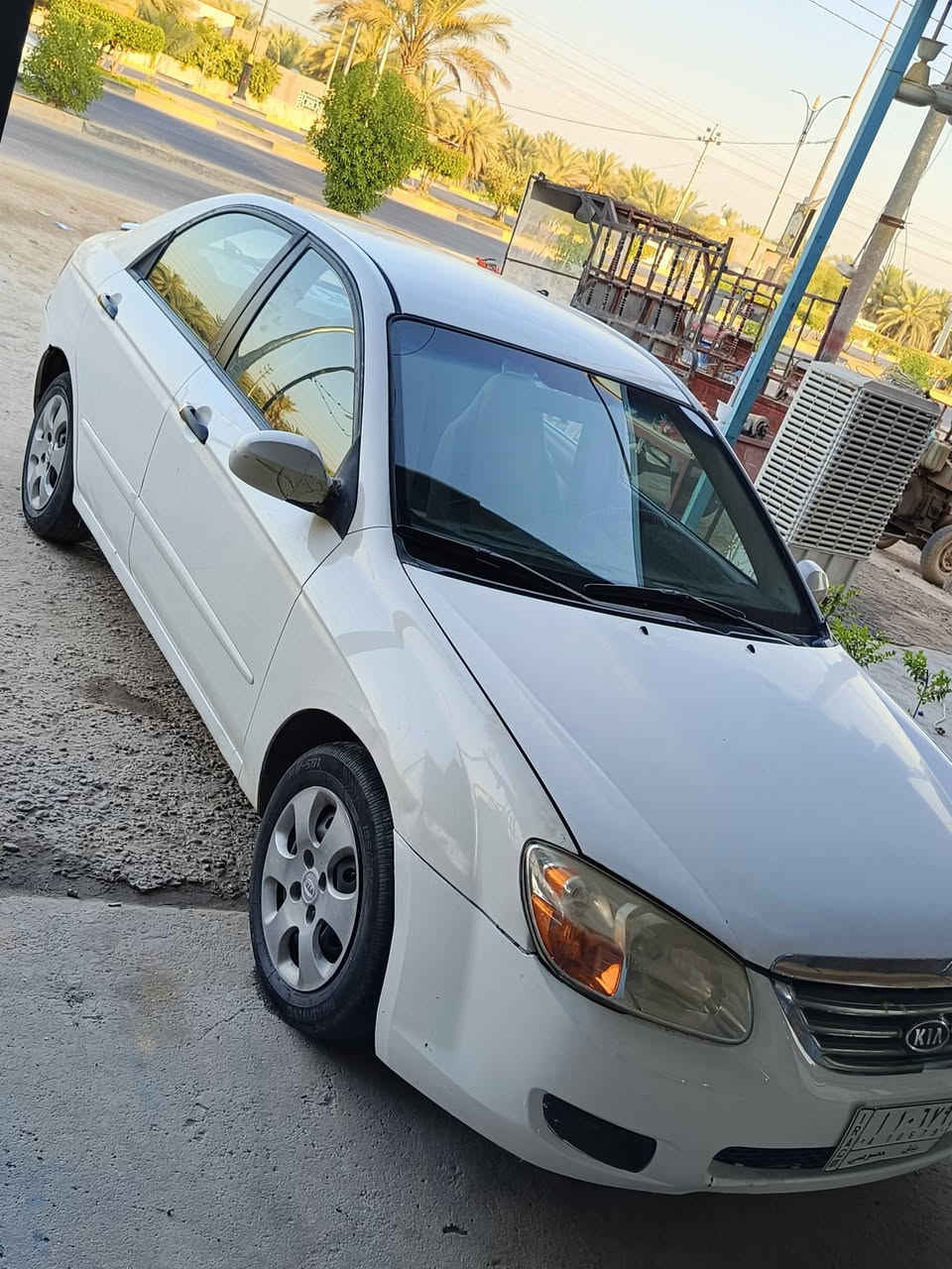 سبكترا وارد امريكي مكينه 2000بيهه صبغ اربع قطع بدون دواخل مكفول مكينه وكير وحداديه وتبريد تفاصيل أكثر داخل السونار السعر 73وبيه مجال  مكان السياره كربلاء***********
