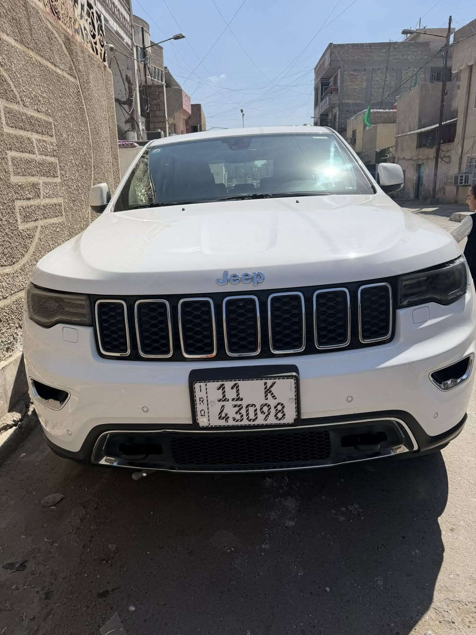 السلام عليكم جيب 2017  خليجي لمتد بلاص  1/1 مكفوله شرط  بسمي تحويل مباشر حلوه بشكل عنواني بغداد ماشي 132 
***********
