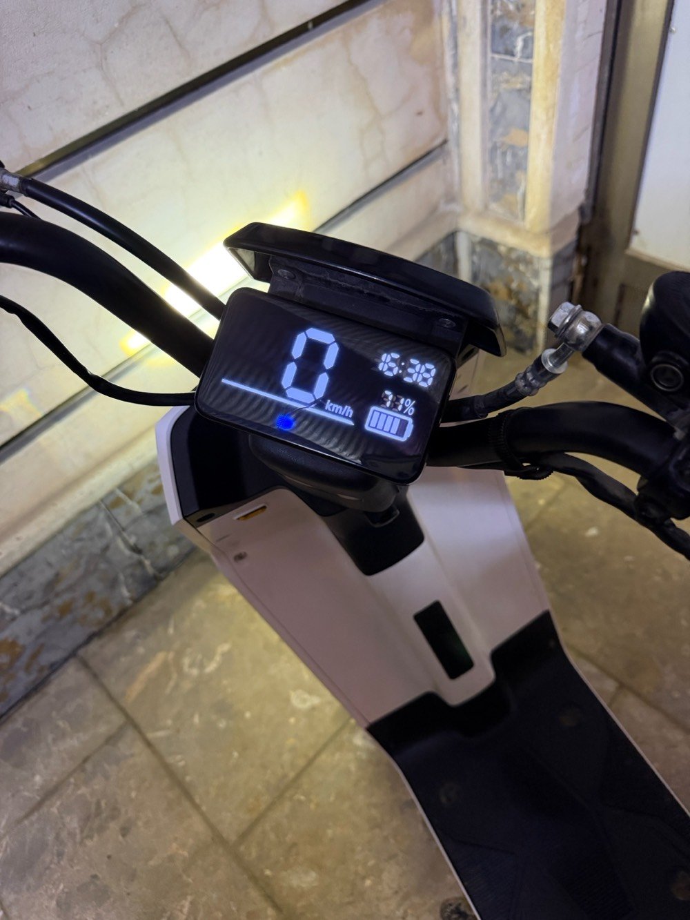 السلام عليكم 
دراجه شحن نوع هوندا 
دراجه كلش نضيفه 
وبطاريه ليثيوم 
العنوان:بابل المسيب 
سعرها 900وبيها مجال 
للتواصل :***********