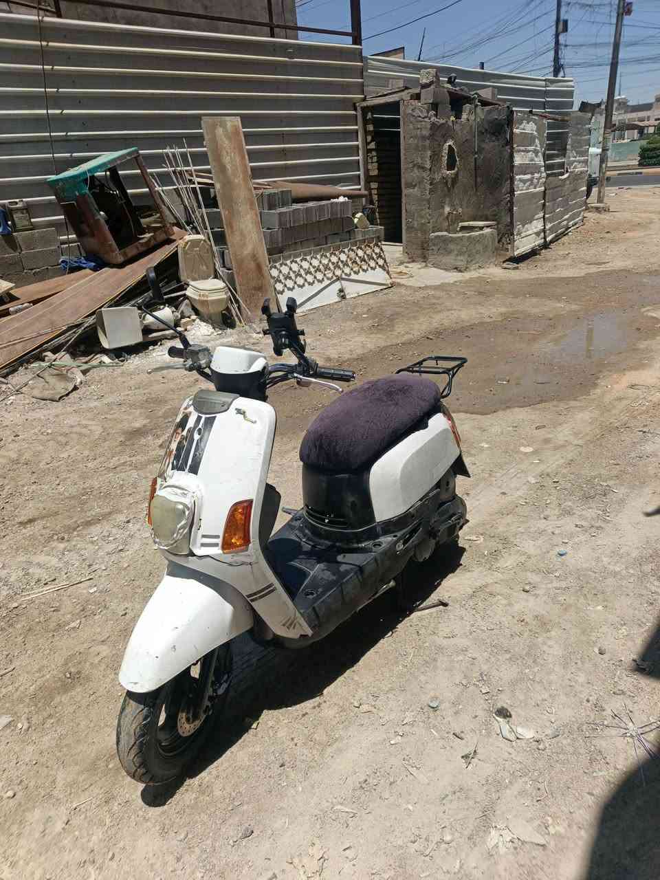الدراجه لبيع السعر خاص عنواني بغداد حي ور سبع قصور ***********
