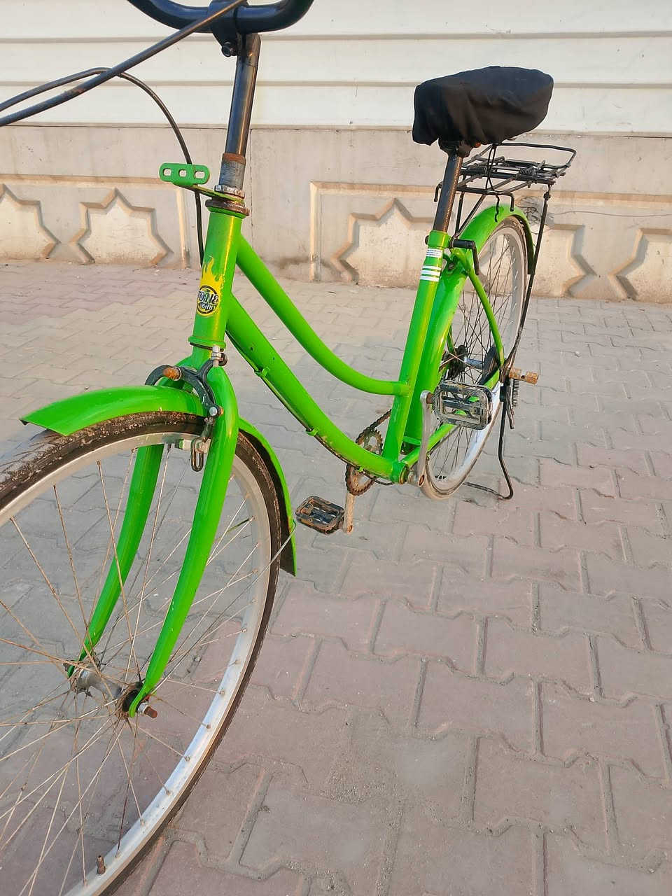 بايسكل بناتي 26 نضيف ما بي اي نقص السعر 60 بي مجال حك الجيه المكان جامعه العميد على طريق النجف عامود 1238 *********** بي واتساب
