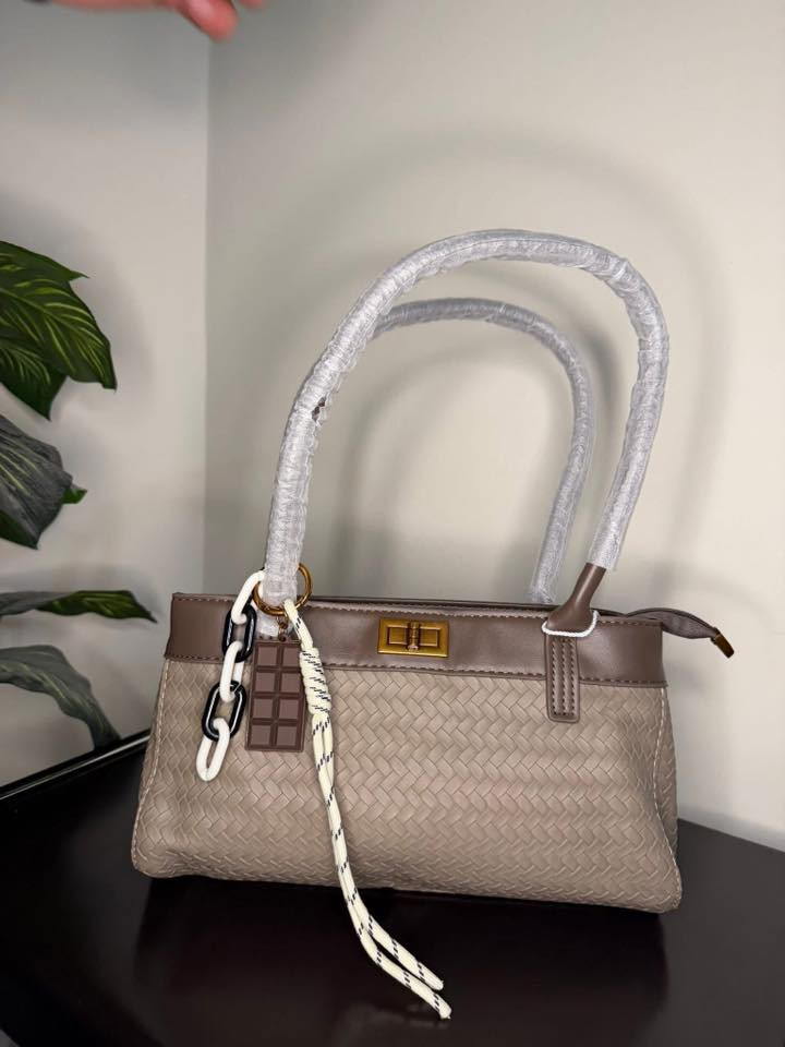 يتوفر جنط ماركة ماستر كوالتي عالي جدا و ب انسب الاسعار جملة و مفرد بمختلف الموديلات
للاستفسار الرجاء مراسلة واتساب

***********

يوجد توصيل لجميع المحافظات العراق
