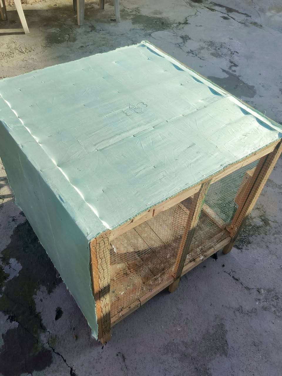 قفص للبيع
ارتفاع (1متر) 
العرض (1.20متر) 
العمق (1متر) 
السعر ٢٠ 
مكان موصل الايمن قريه البوسيف


**إذا كنت صاحب هذا الإعلان وتريد حذفه لأي سبب، رجاءا أرسل رسالة إلى الدعم الفني**