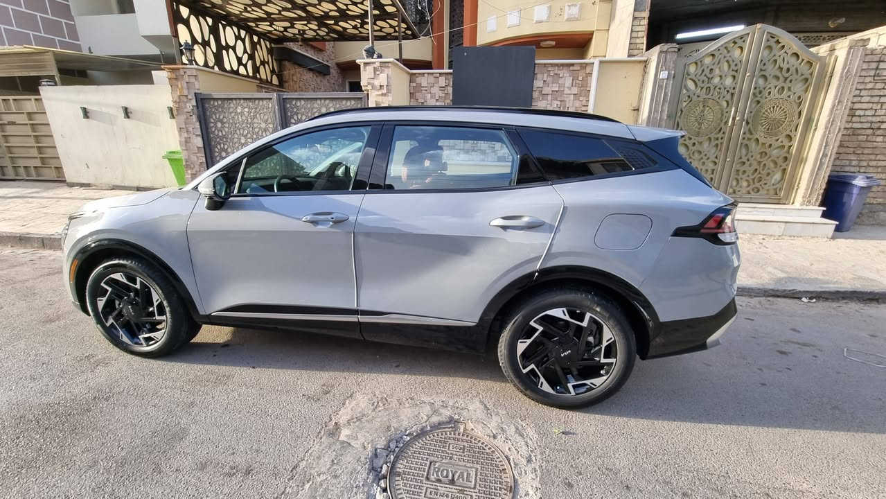 السلام عليكم للبيع كيا سبورتج برستيج موديل ٢٤ وارد امريكي  بغداد كيلو متر ١٥٠٠٠الف حادثهه تبديل باب أصلي صور الحادث داخل المنشور  هاتف *********** السعر ٢٥٠$ورقه
