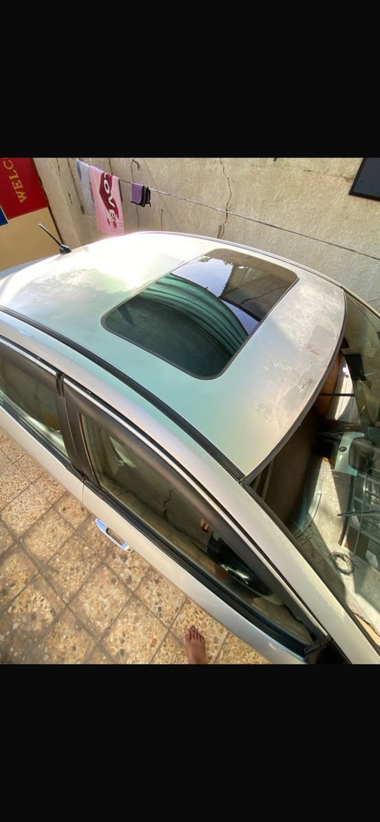 السلام عليكم سيراتو 12 فول فتحة بصمة حساس خلفي كأمره شفتات مصبوغة احزام وبيها جراد مكينه كير خير من الله تبريد ماشاء الله تخم تاير جديد 95 وبيها مجال للشراي عنواني شهداء البياع ***********
