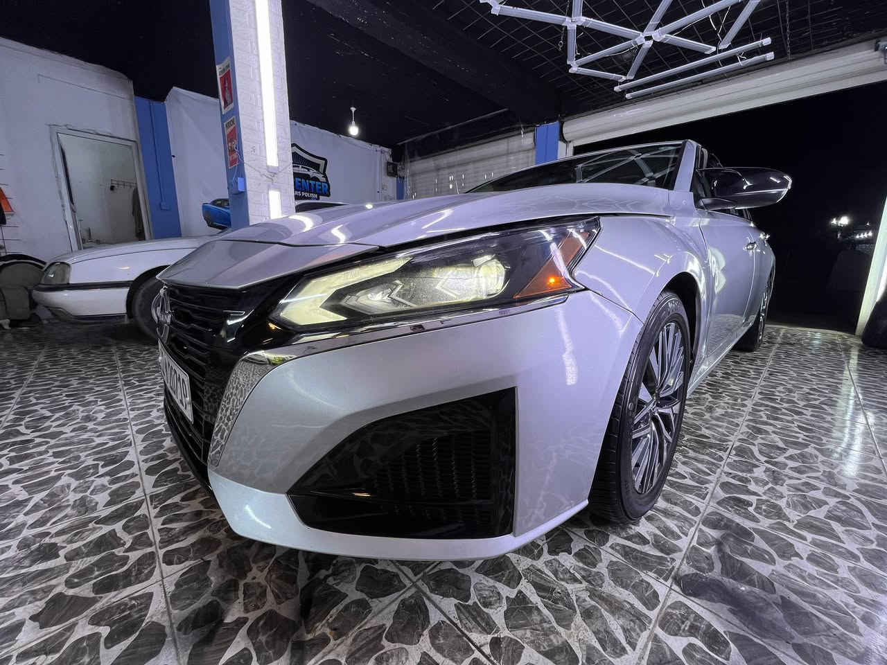 سلام عليكم للبيع نيسان اليتما 2023. SV
بدون صبغ وبدون تبديل  فقط تعديل بارد بل جاملغ
سياره مرقم شرط تحويل 
مكان سياره كركوك 
ولاستفتسار ***********
والسعر 165 وبي مجال بسيط 
وتحياتي
