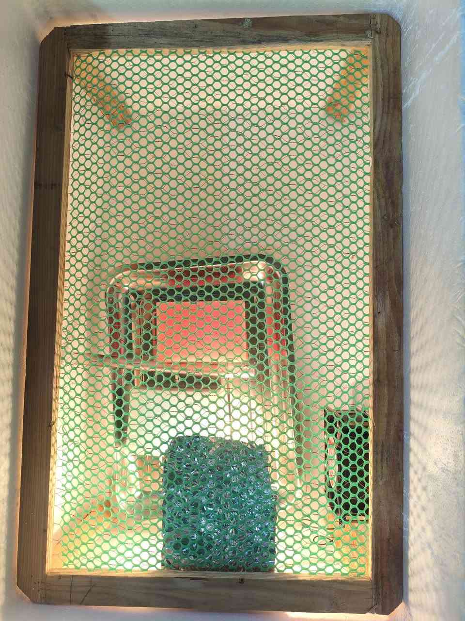 متوفر الفقاسات الفلين شغل مضبوط نسبة التفقيس حلو وممضمونة وتحكم دقيق الفقاسة تشيل كثر من 100بيضة دجاد والطلب والستفسار راسلونة على الصفحةاو على الرقام التالية ***********
0782444500
