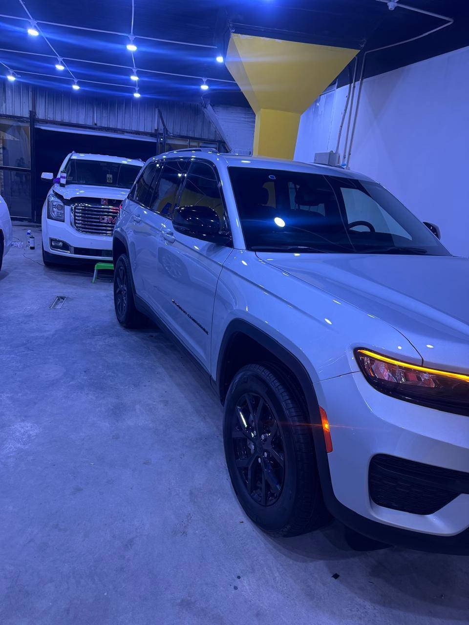 جيب لاريدو ٢٠٢٤ تقرير غرق بدون رقم تترقم جميع المحافظات عدا الاقليم مكفوله كفاله عامه من جميع النواحي مكان السياره البصره السعر ٣٢٠ ورقه الاتصال ***********
