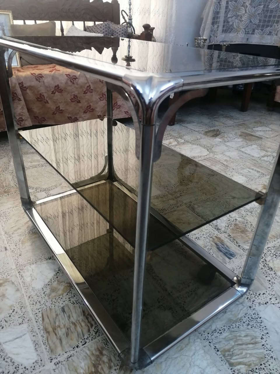 للبيع......
+ سيت طبلات جام
( ميز وسطي مع اربع طبلات ) بسعر 50 ألف.....
+ ميز تقديم جام نظيف  جداً من ثلاث طبقات بسعر 40 الف.....
( الأسعار بيها مجال )


**إذا كنت صاحب هذا الإعلان وتريد حذفه لأي سبب، رجاءا أرسل رسالة إلى الدعم الفني**