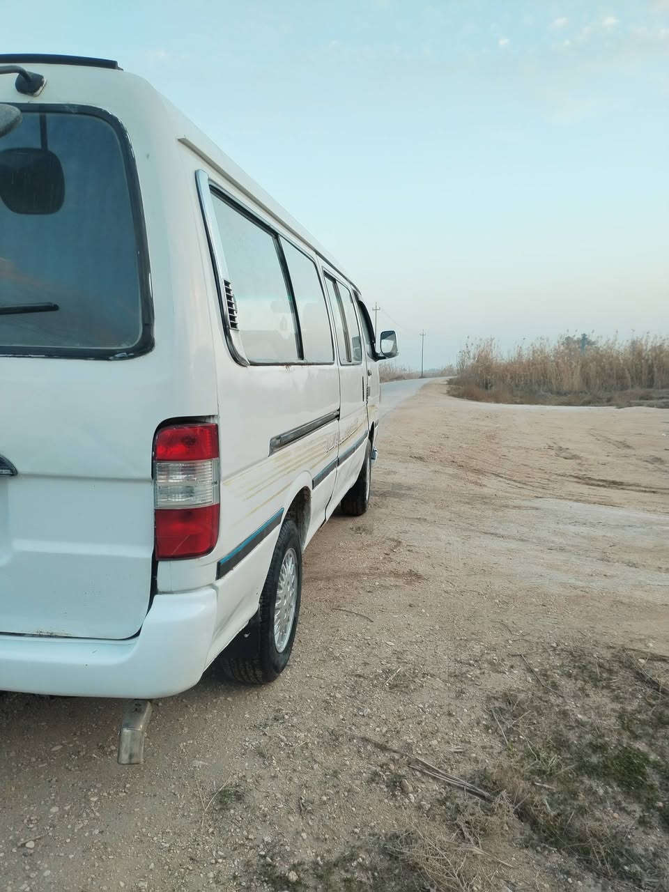 السلام عليكم فاتون موديل ٩ سيارة بلاديه بيه صبغ فقط بالحجل مكينة شادها جديدة كير اكسل مكفولات رقم كربلاء انكليزي بسمي سنوية لل ٣٠ مكاني بابل المسيب السعر ٦٣ وبيها مجال ***********
