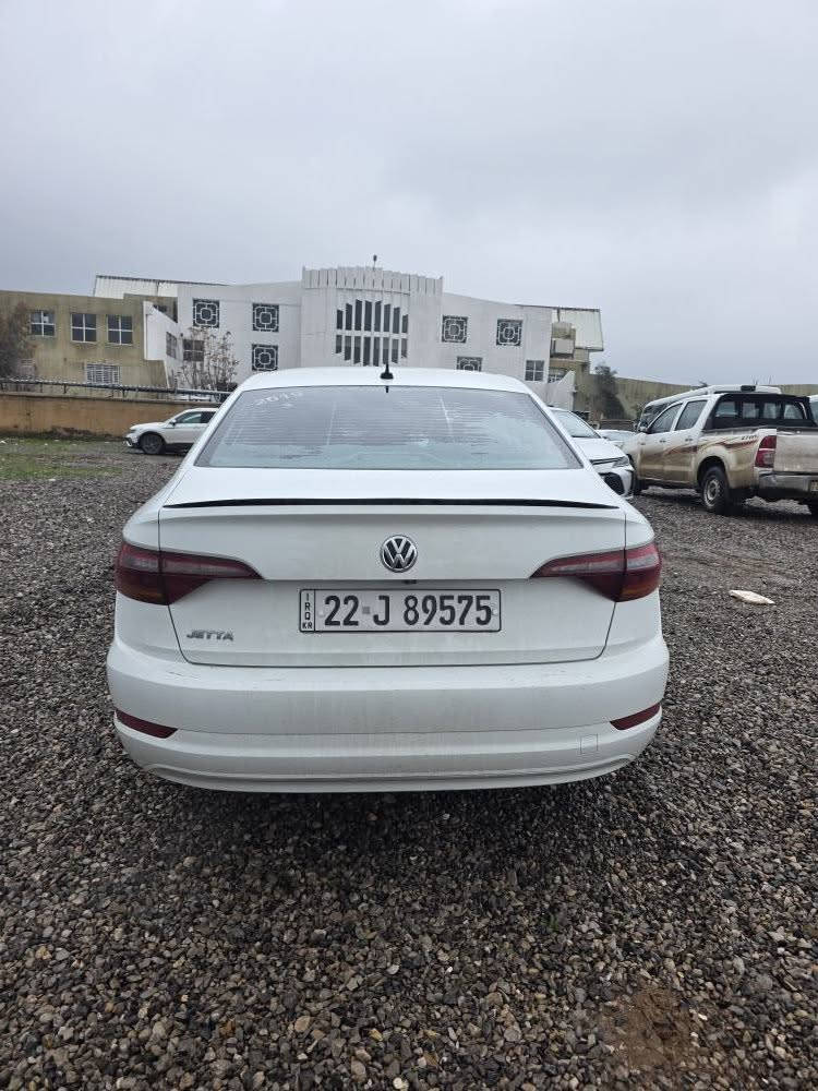 جیتا مۆدیل2019مواسەفاتSبێ بۆیاخ یەک بست ساردی هەیە پشت و پیش کەپس 79 مایل ڕۆشتوە سەنەوی تازەیە بەناوی خۆمانەوە هەتا2031تازەیە سیرڤزی کاملی بۆکراوە چوارتایە تازە پاتری تازە ڕۆنی تازە سەیارەی مەحرەز نیە هی مالی خۆمە جوابی کۆمینت نادەمەوە ئەوە ژمارەی تەلەفونە*********** رانية, السليمانية
