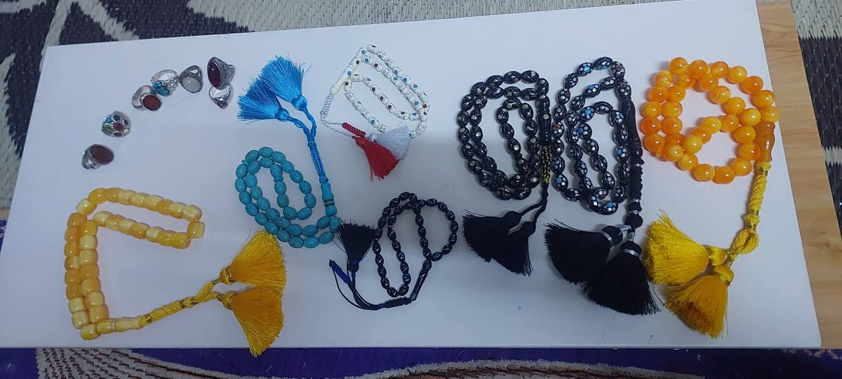 سلام عليكم اخوان من رخصة صاحب الكروب 
قيم وخذ باليرضي الله هاذا رقمي متواجد على واتساب و على فيس ***********
