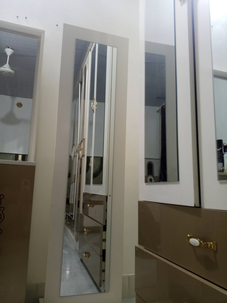 600 قفل نظيفه جداً مستعجلين ع بيعتها مكانها نجف للاستفسار خاص


**إذا كنت صاحب هذا الإعلان وتريد حذفه لأي سبب، رجاءا أرسل رسالة إلى الدعم الفني**