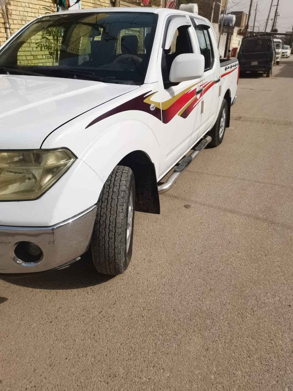 السلام عليكم نيفاره ٢٠٠٩ سياره بلادي عدى بعض الطخات ومصبوغات ما كو تبديل بيه رقم انكليزي جديد بغداد بسمنه محرك بلادي كير عادي لا تبخير ولا صرف تبريد عاطل سياره حلوه تخم تاير سنويه ساقطه صارله شهرين هاتف ***********
