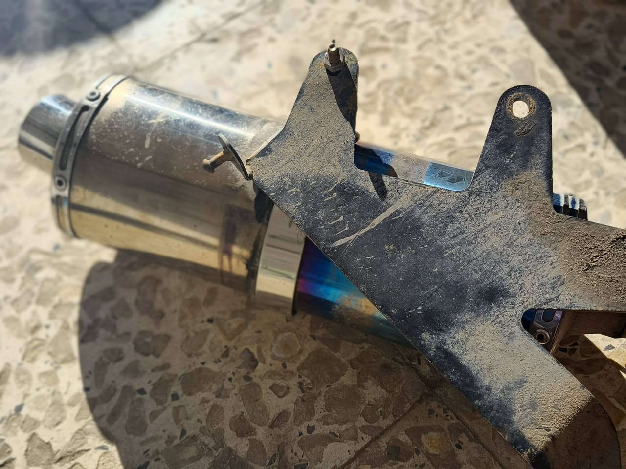 صالنصه بطح و فورزه بلاديه صوت يخبل نضيفه كلش تجي وتشوفه سعر ورقتين و بيها مجال العنوان ميسان المجر الكبير رقم تواصل ‏‪***********‬‏
