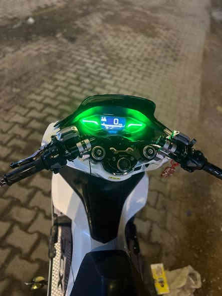 للبيع pcx جيل رابع كفاله عامه برغي ما ناقصه دراجه رمبه من جميع نواحي سعر 20$ بغداد دوره 
***********
