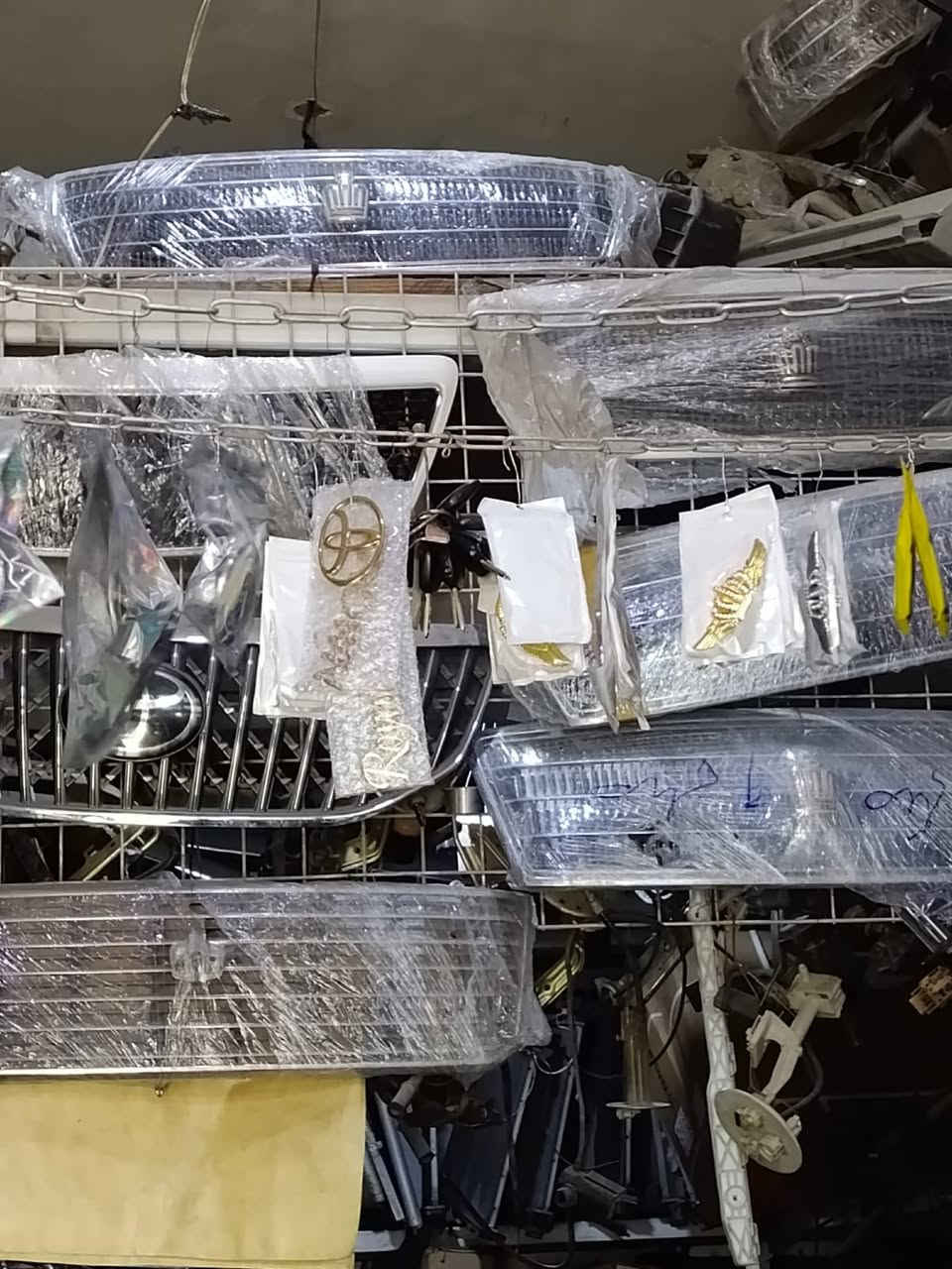 سلام عليكم غراض ملكه شاهين
شتريد غراض موجود شرط جواه السوك
مشط تحويره  يسره بلاد شرط ٢٥٠ ألف 
محل حماده السراي
عنوان بغداد طالبيه فلكه ٨٣ 
رقم المحل ***********
