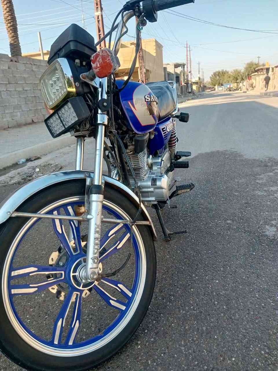 اسلام عليكم دراجه للبيع سفان موديل 22 اوراق اصوليه دراجه نضيفه أو حلوه شلعه لا نضوح  ولا تبخير محرك ناعم مكان محموديه السعر 475 أو بي مجال بصيط *********** الشراي يتصل
