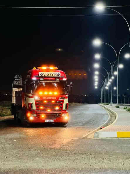 السلام عليكم سكانيه البيع 
موديل 2011دبل قماره 
سنكل ميكانيكي دوار 
كير محرك كله  بشرط 
محرك V8
أوتوماتيكي تخم تاير جديد 
ثلاجه 
سياره جهازه الشغل 
سعر 5 
مكان صلاح الدين قضاء العلم 
***********
