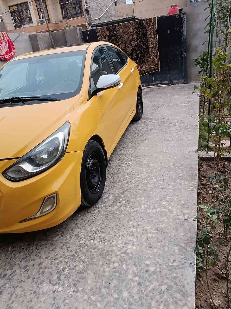 الاكسنت موديل 2012   السونار موجود بصور  سعر 88وبيه مجال مكاني بغداد شرطه الخامسه رقم ***********  غير متواجد عل فيس
